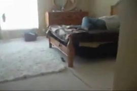 Mulher coloca cachorro pra lamber sua buceya porno